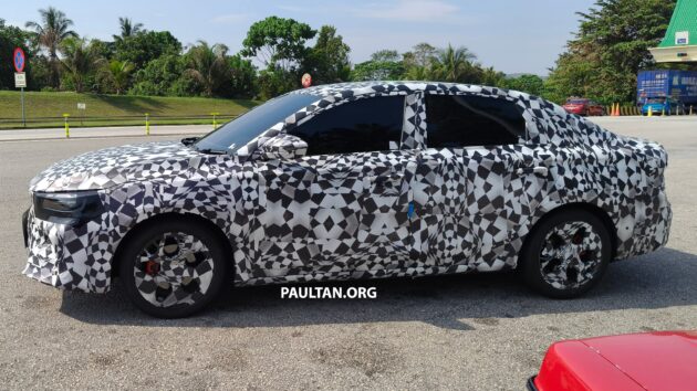 2027 Proton S70 MC2 路测再次被拍, 头灯组造型不变但采熏黑底座, 尾灯组采用新设计, 或由 Proton 自行主导, 今年发布?