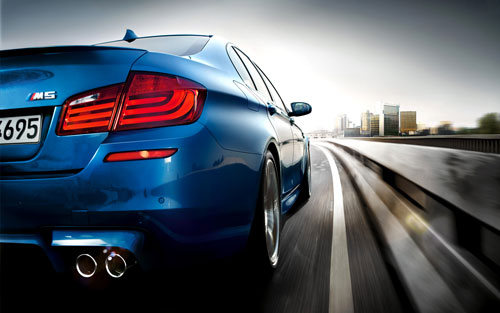 F10 BMW M5 finally unveiled – twin-turbo V8 power!
