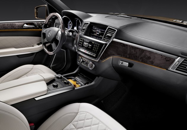 Mercedes-Benz GL-Class (X166) – two petrol and one diesel engines at launch