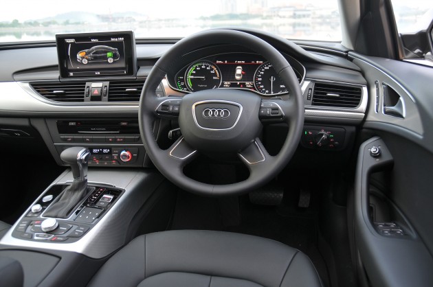 Driven_AudiA6Hybrid_46