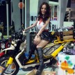 Bangkok 2013: the show girls from the Land of Smiles
