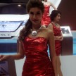 Bangkok 2013: the show girls from the Land of Smiles