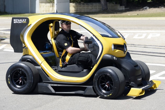 Renault_46962_global_en