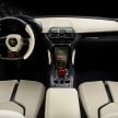 VIDEO: Lamborghini Urus drives through the desert
