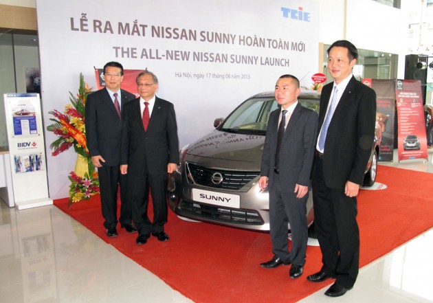nissan-sunny-vietnam