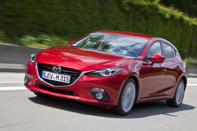 Mazda3_2013_Hatchback_action_19__jpg300