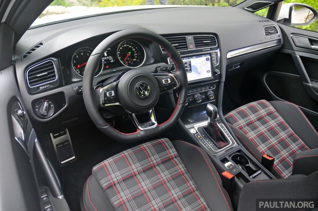 Volkswagen_Golf_GTI_Mk7_Driven_066