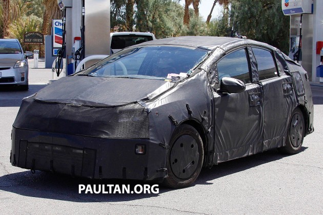 Toyota-Prius-002