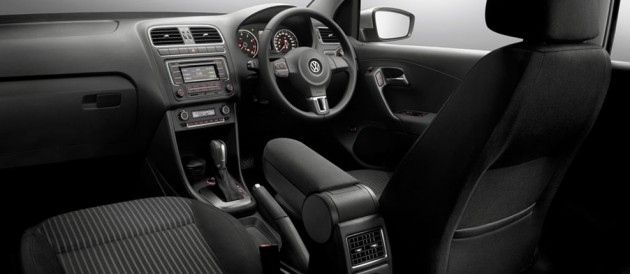 2014_Volkswagen_Polo_Sedan_05