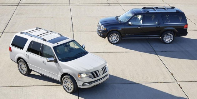 2015_Lincoln_Navigator_01