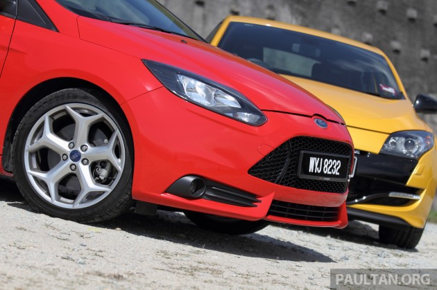 focus-st-vs-megane-rs-40