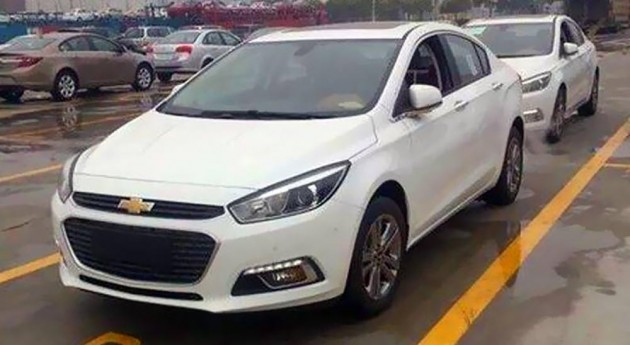 2015-chevrolet-cruze-leak-0001