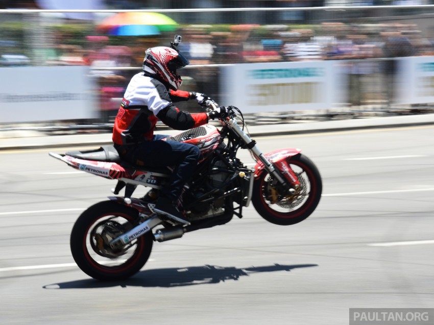 Thrilling show at Petronas Motorsports Demo Run 238011