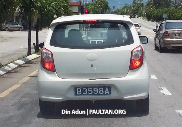 daihatsu-ayla-spotted-again-1