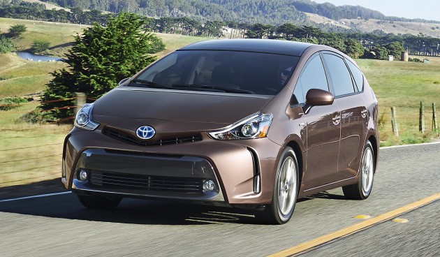 toyota-prius-v-facelift-2