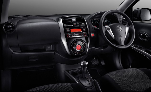 08-New-Nissan-Almera_Center-Console