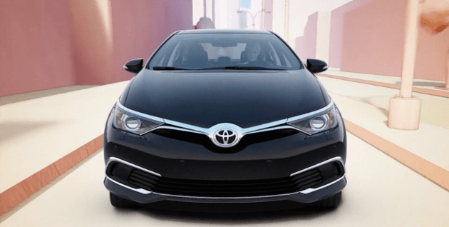 2016_Toyota_Corolla_Hybrid_01