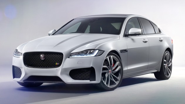 JAGUARXF_S_Hero_01_RHD_RWD