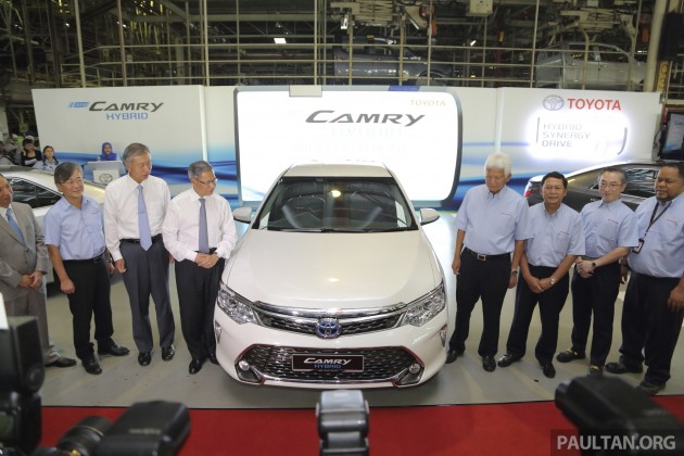 Toyota Camry Hybrid Line Off 2