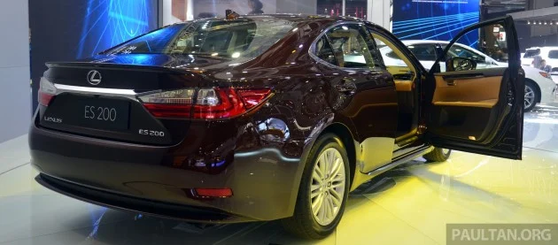 lexus-es-facelift-shanghai 1240