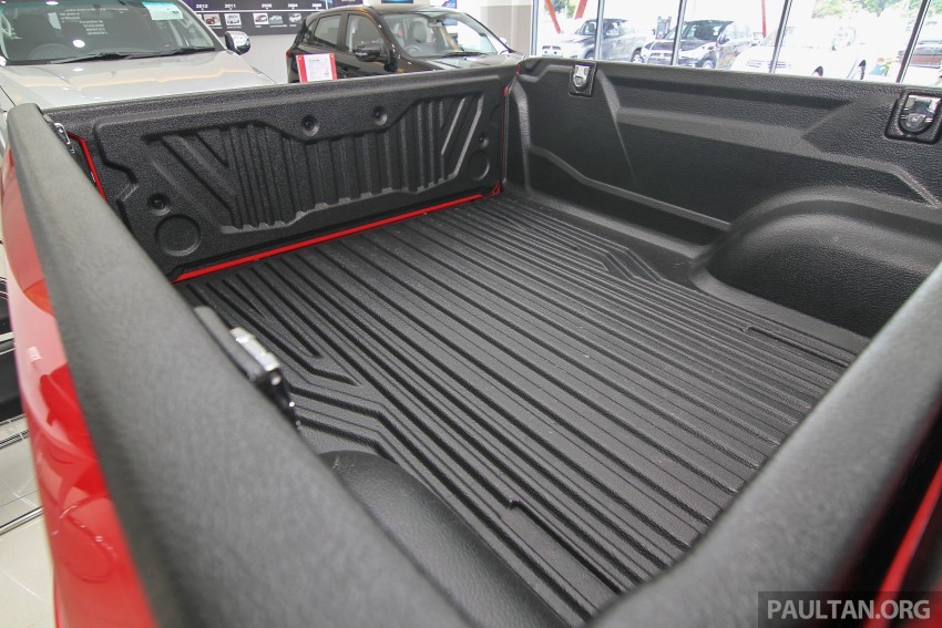 GALLERY: 2015 Mitsubishi Triton VGT in showroom! 334571