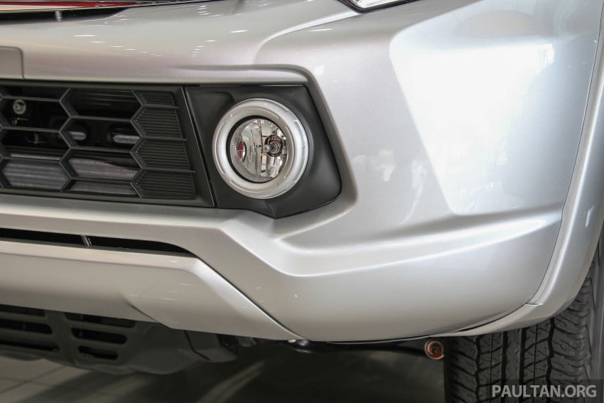 GALLERY: 2015 Mitsubishi Triton VGT in showroom! 334580