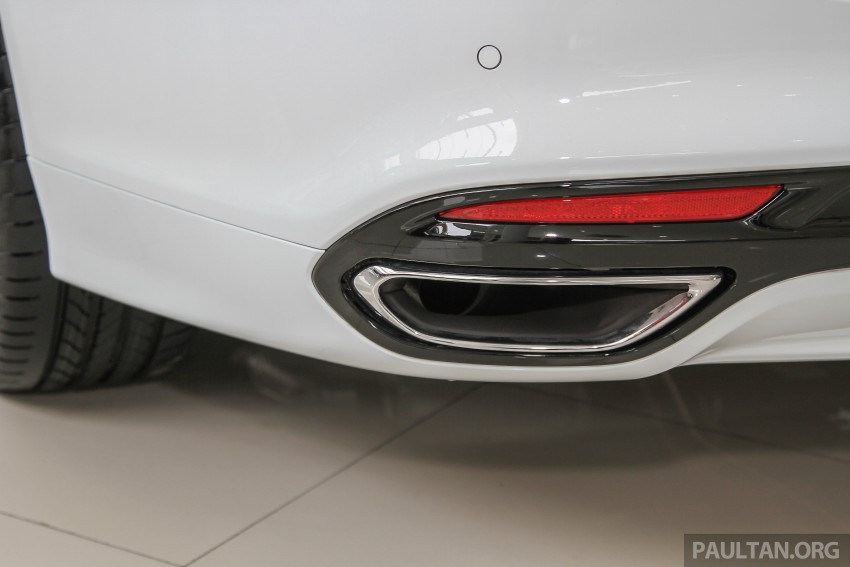 GALLERY: 2015 Ford Mondeo in the showroom 337385