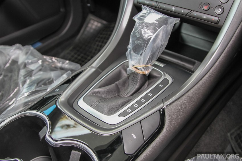 GALLERY: 2015 Ford Mondeo in the showroom 337412