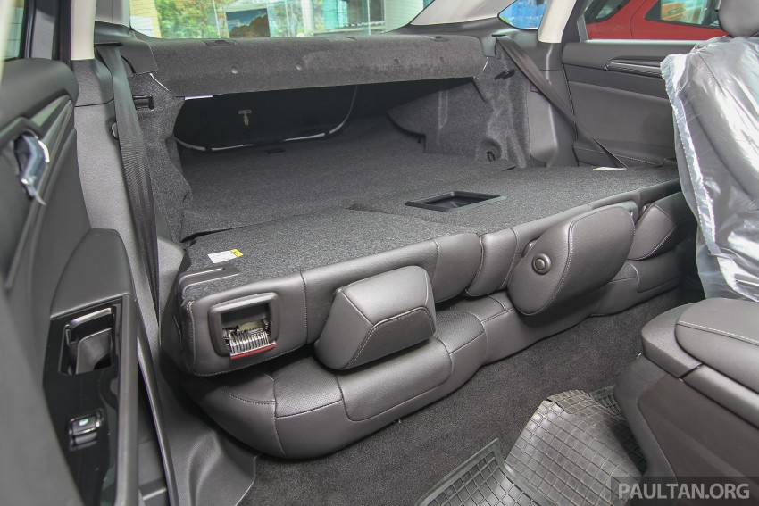 GALLERY: 2015 Ford Mondeo in the showroom 337448
