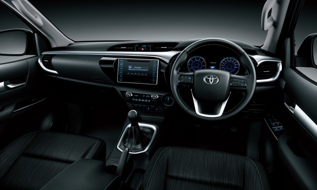 2016-toyota-hilux-0001
