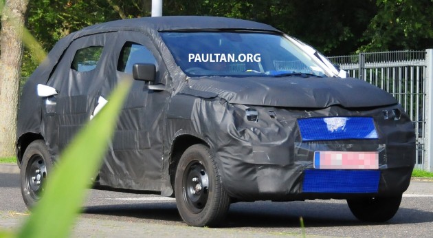 renault-kayou-spyshots-2