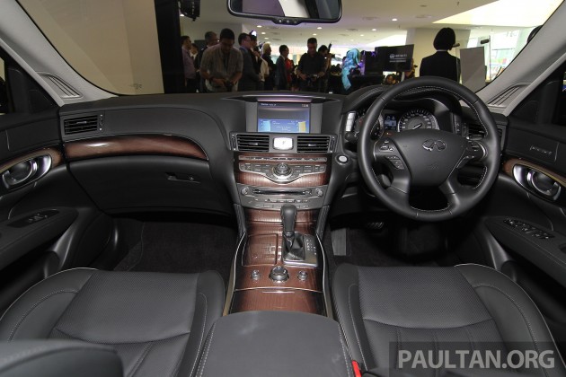 Infiniti Q70 FL 1