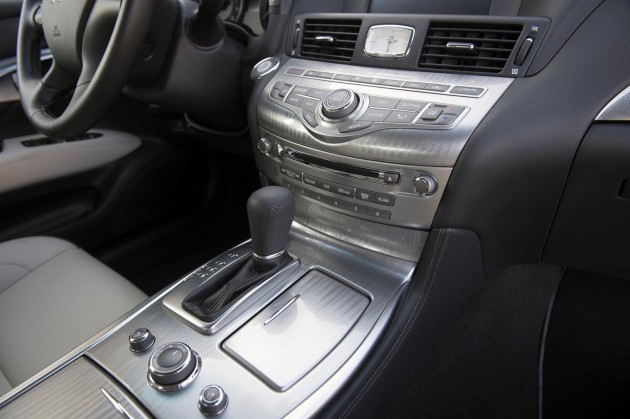 Infiniti Q70 Premium Select Edition 5
