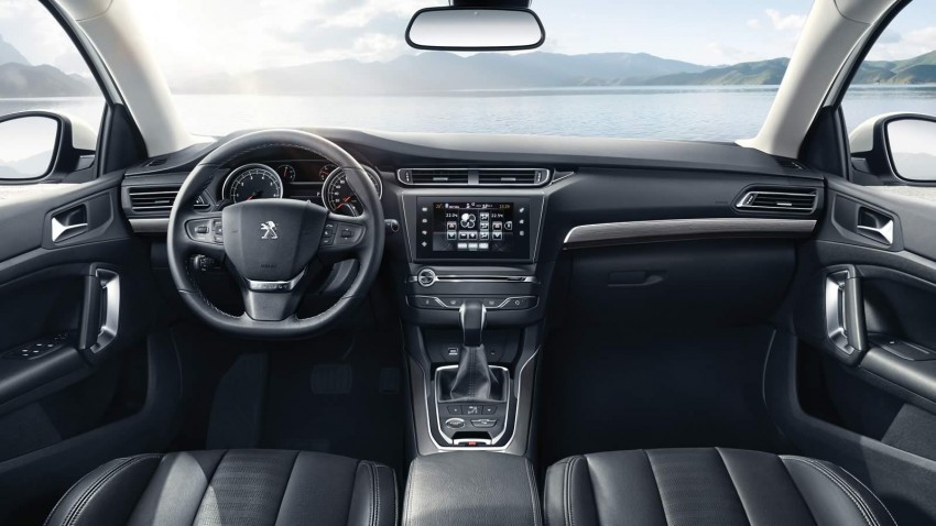 SPYSHOTS: New Peugeot 408 gets 308 i-cockpit dash 368193