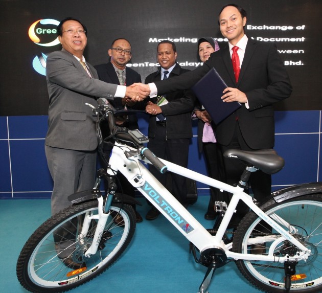 greentech-malaysia-voltron-mou-igem-2015