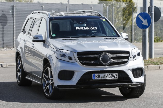 Spy-Shots of Cars - This image has been optimized for a calibrated screen with a Gamma of 2.2 and a colour temperature og 6500°K