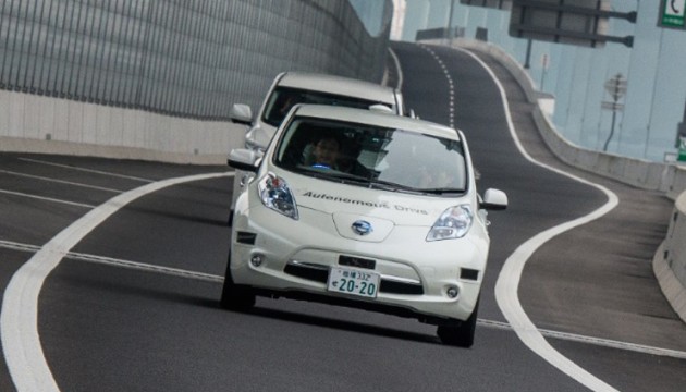 Nissan-Leaf-Piloted-Drive-1.0-01