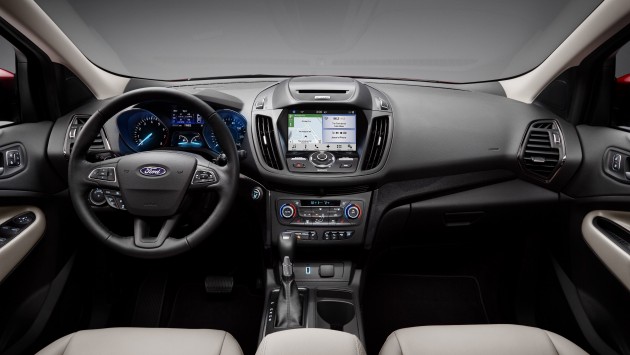 17FordEscape-Titanium_05_HR