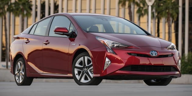 2016_Toyota_Prius_Four_Touring_06_692D366294E293C0EAA178924FBF956C08CC0FC1