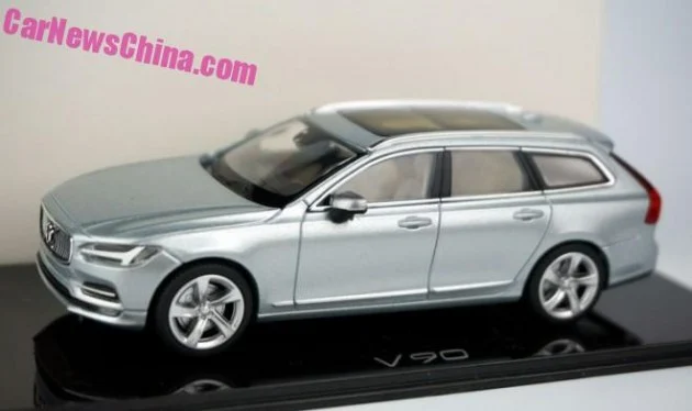 volvo-v90-liquid-blue-2