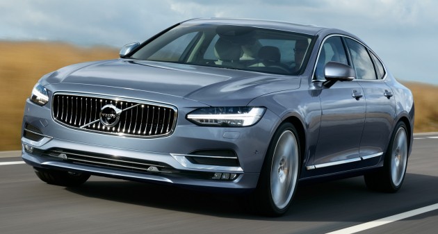 Location Front Quarter Volvo S90 Mussel Blue