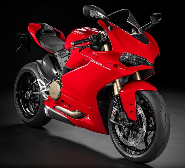 2105 Superbike Roundup (8)