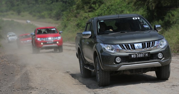 Mitsubishi-Triton-Drive-Lawas-01