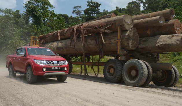 Mitsubishi-Triton-Drive-Lawas-06