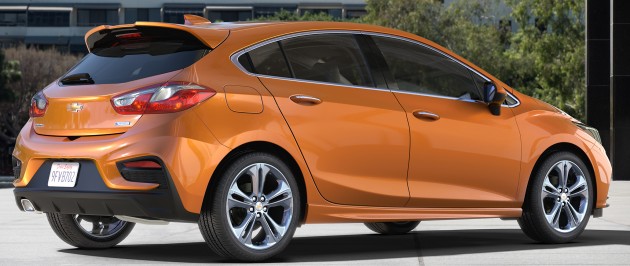 2017 Chevrolet Cruze hatchback unveiled in the US