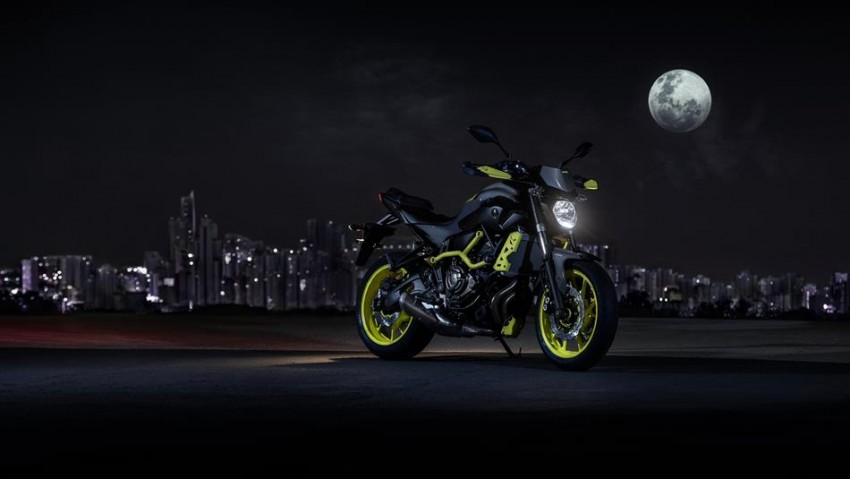 2016 Yamaha MT-07 “Moto Cage” Night Fluo revealed 447330