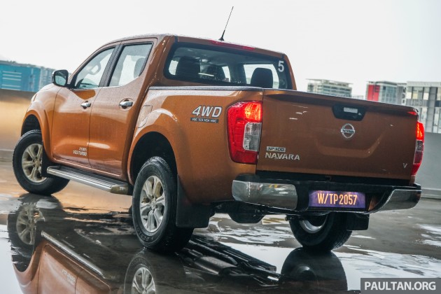 Nissan-NP300-Navara-13