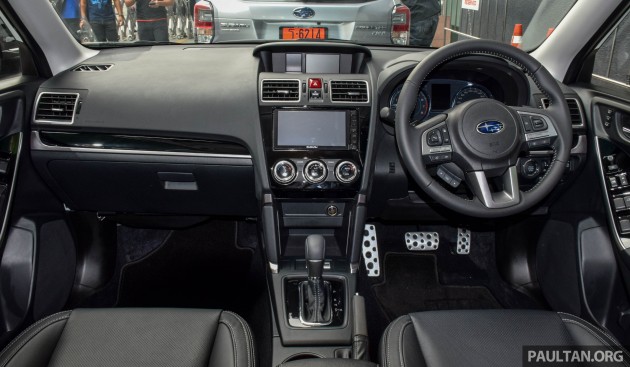 2016-Subaru-Forester-2.0i-P-18_BM