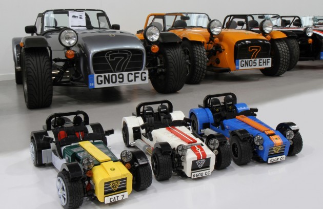 Caterham-Lego-01