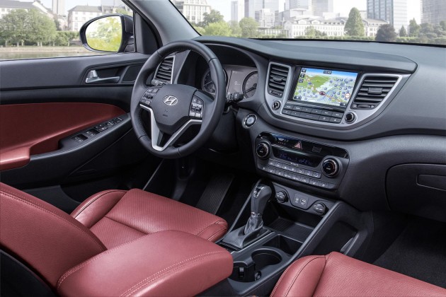 Hyundai-Tucson-Europe-Cabin_BM